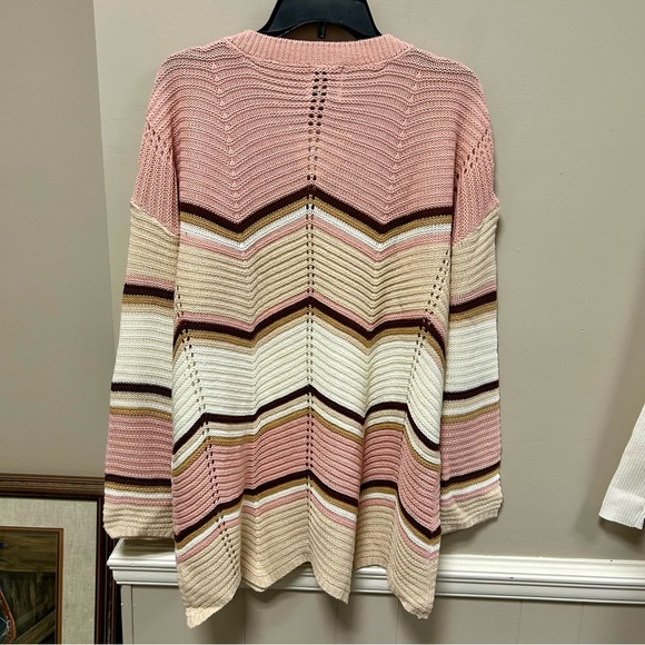 FCT Full Circle Trends Sz 3X Pink & Beige Sweater NWT Zigzag Hem - Picture 2 of 6